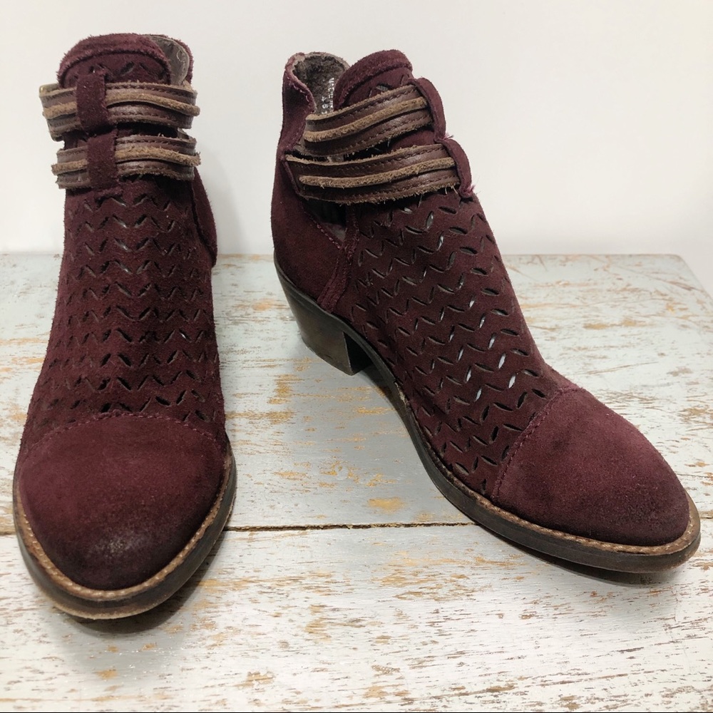 Circle G Perforated Suede Ankle Boots‎